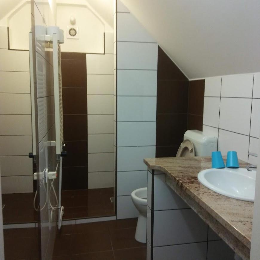 Kispipa Panzio Bed & Breakfast Szombathely Ngoại thất bức ảnh