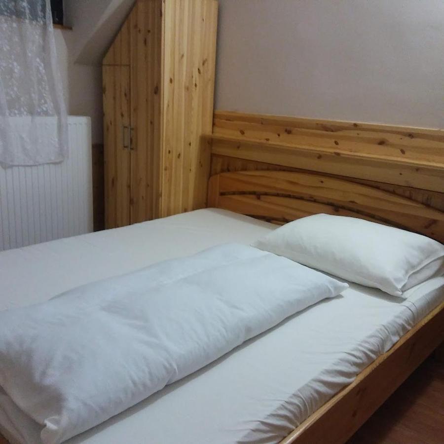 Kispipa Panzio Bed & Breakfast Szombathely Ngoại thất bức ảnh