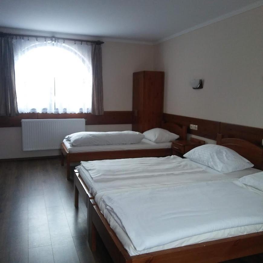 Kispipa Panzio Bed & Breakfast Szombathely Ngoại thất bức ảnh